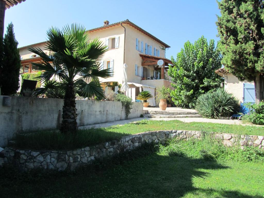 Bed and Breakfast Le Mas Shabanou Roquefort-les-Pins Exterior foto