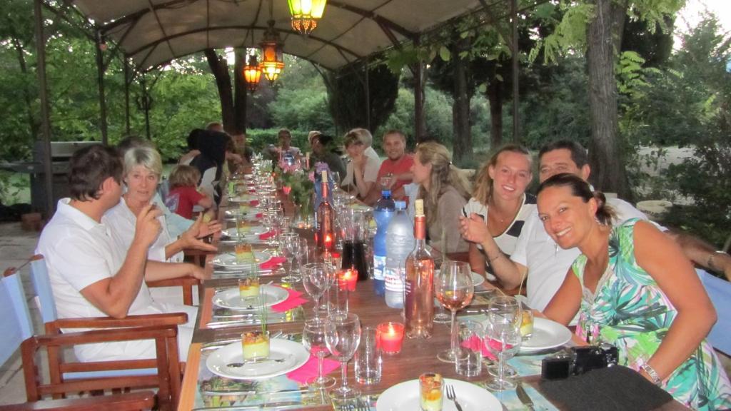 Bed and Breakfast Le Mas Shabanou Roquefort-les-Pins Exterior foto