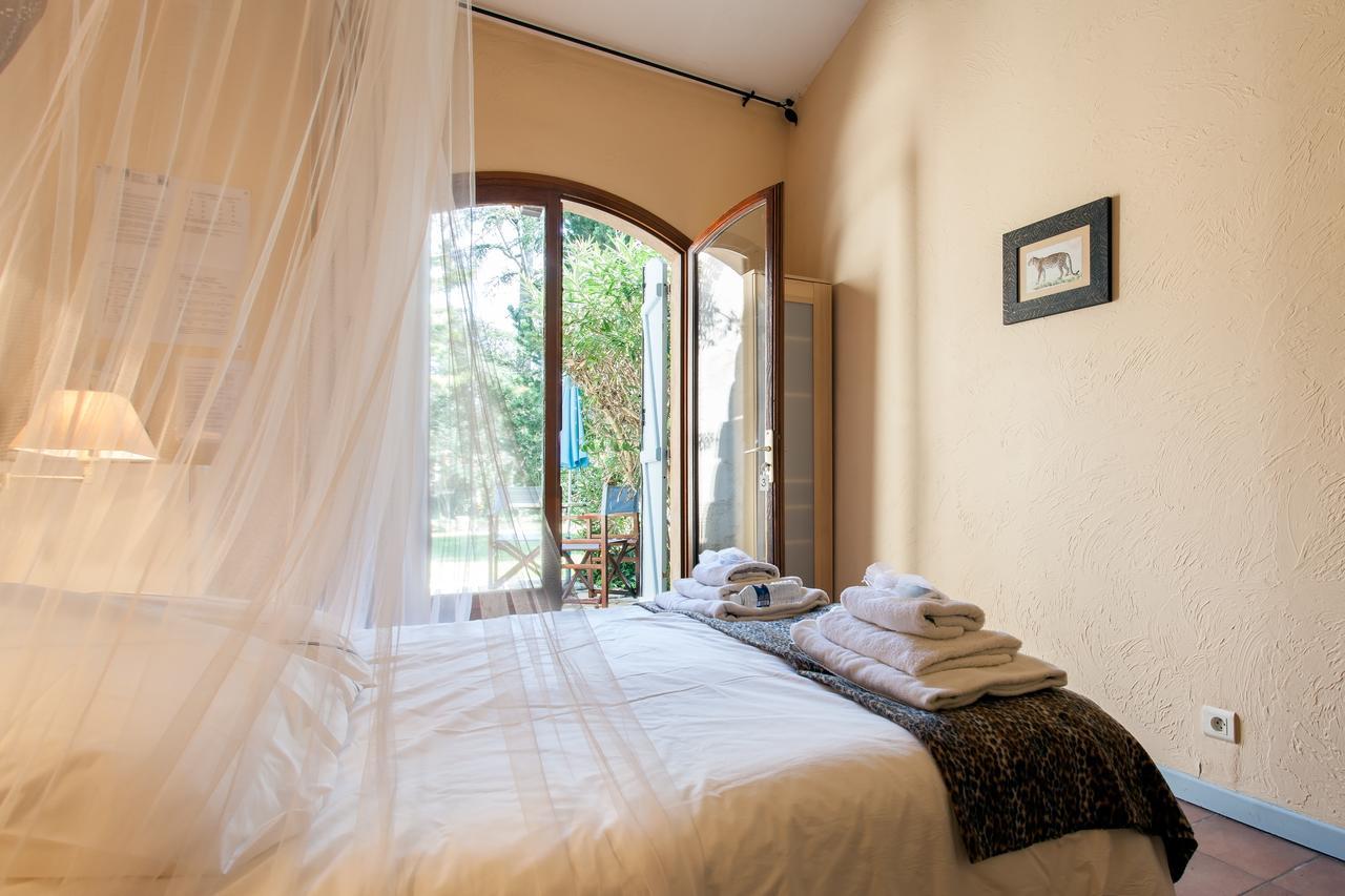 Bed and Breakfast Le Mas Shabanou Roquefort-les-Pins Exterior foto