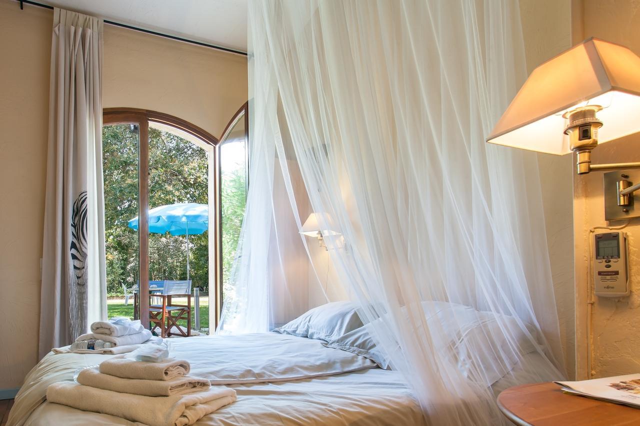 Bed and Breakfast Le Mas Shabanou Roquefort-les-Pins Exterior foto