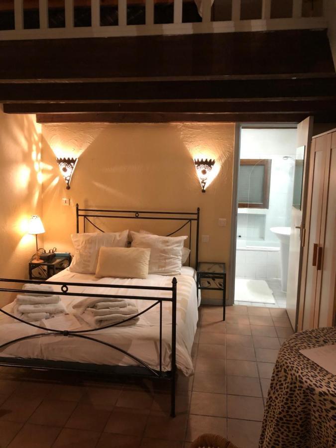 Bed and Breakfast Le Mas Shabanou Roquefort-les-Pins Exterior foto